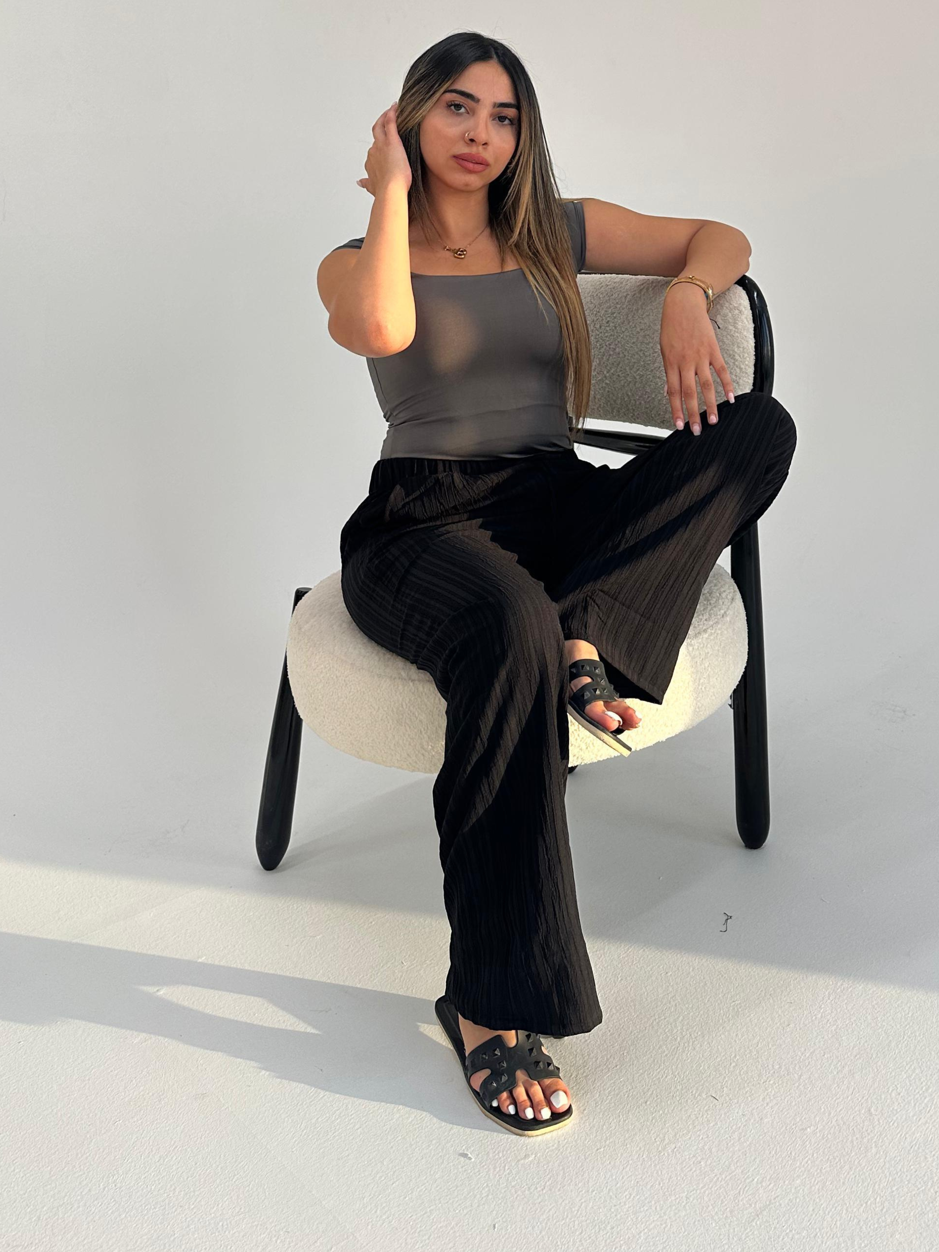 بدلة جسم رمادية بنصف كم