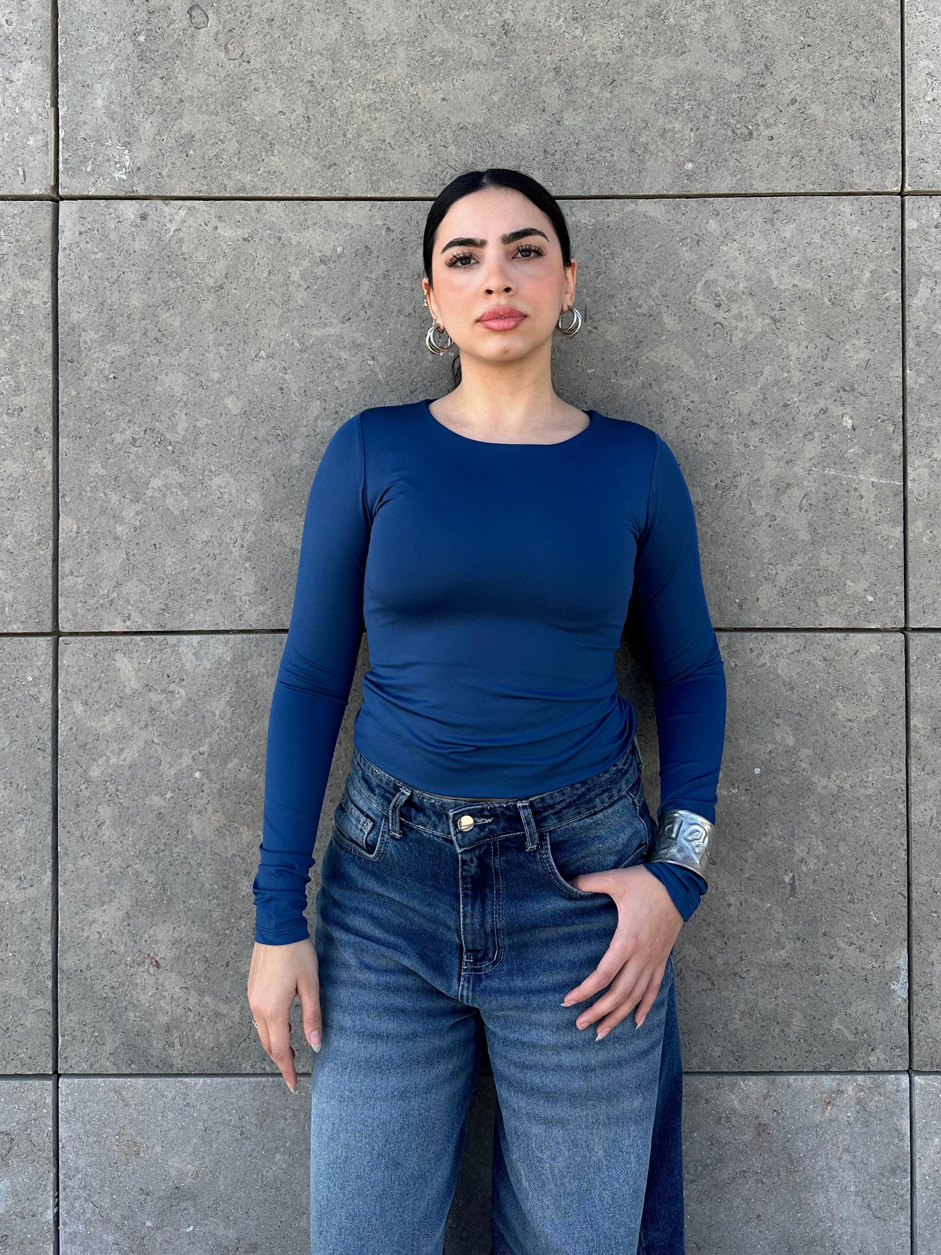 بلوزة بفتحة رقبة دائرية - وردي